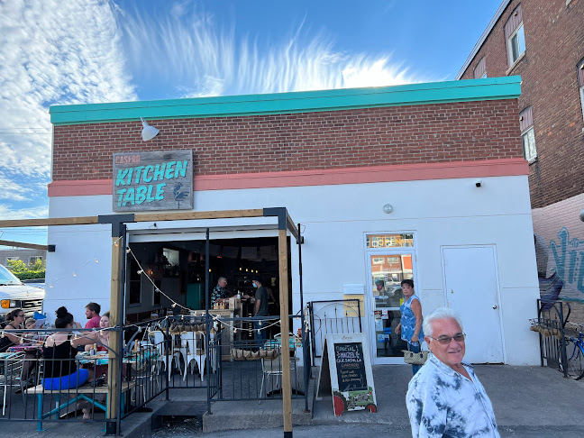 Casero Kitchen Table