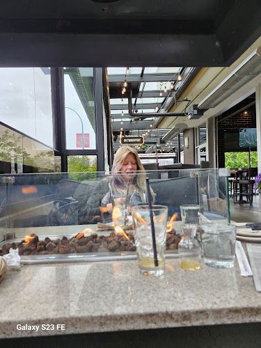 Browns Socialhouse Eagle Landing - Hospitality and gastronomy