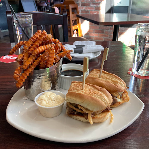 8650 112 Ave NW, Calgary, AB T3R 0R5