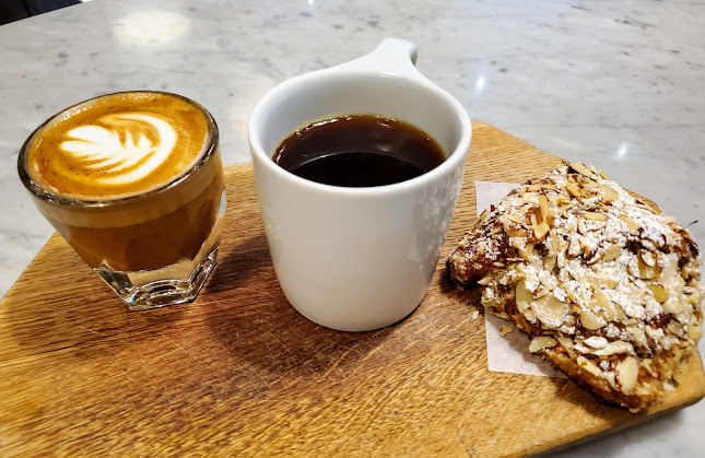 1089 Marinaside Crescent, Vancouver, BC V6Z 2Z4