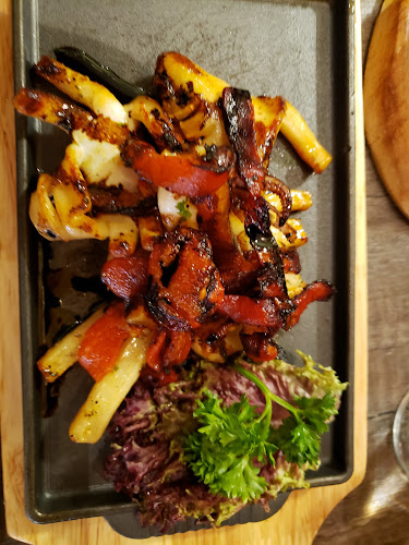 La Vecchia Restaurant Uptown - Hospitality and gastronomy