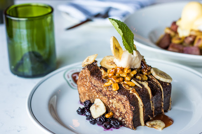 Hart's Table & Bar - Edmonton