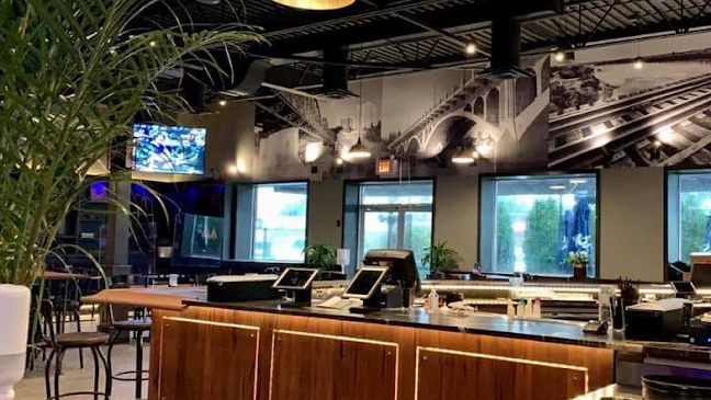 Comentarii opinii despre Bridges Ale House & Eatery, Bridges Liquor Store