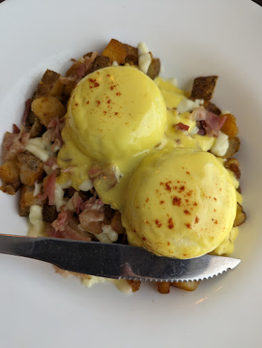 Average Joe's - Hospitality and gastronomy