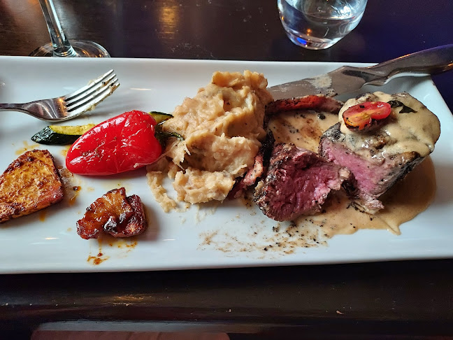 5633 Victoria Ave, Niagara Falls, ON L2G 3L5