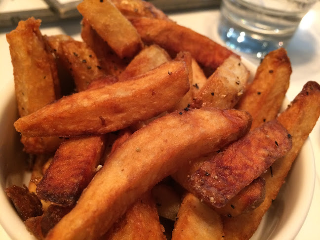 762 Cambie St, Vancouver, BC V6B 2P2