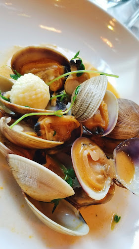 Opinii despre Blue Hat Bakery & Bistro at Pacific Institute of Culinary Arts în Vancouver - Hospitality and gastronomy