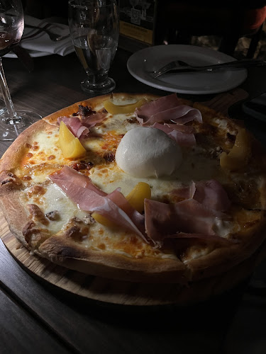 2405 Yonge St A, Toronto, ON M4P 2E7