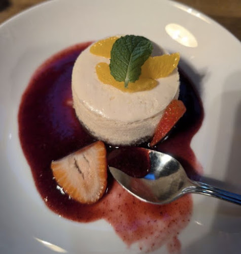 Opinii despre Moxies Victoria Restaurant în Victoria - Hospitality and gastronomy