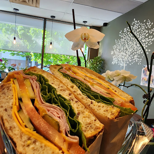 Kim's Café - North Vancouver