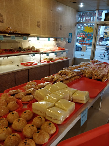 Opinii despre Ding Dong Pastries & Cafe în Toronto - Hospitality and gastronomy