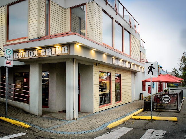 Komox Grind Espresso & Smoothie Bar - Comox