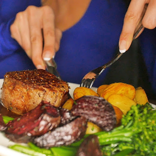 Moxies Victoria Restaurant - Victoria