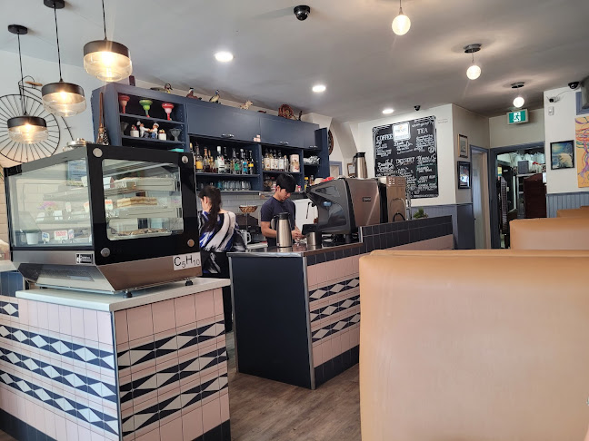 Opinii despre Friends & Neighbours Cafe în Edmonton - Hospitality and gastronomy