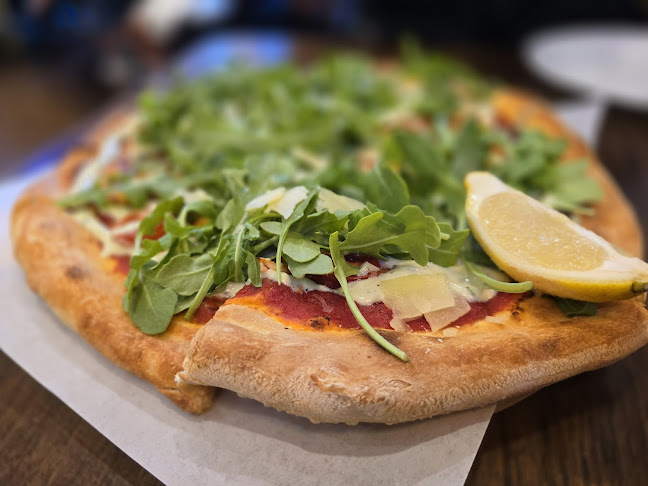 Comentarii opinii despre Pizzeria Ludica Vancouver