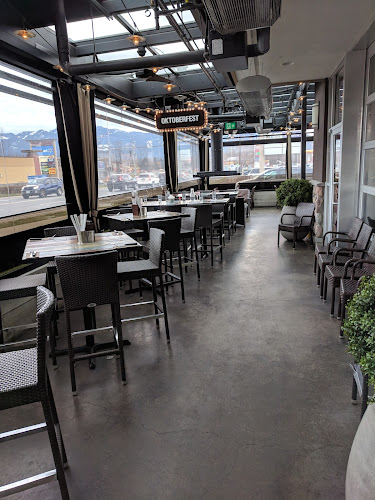 Browns Socialhouse Eagle Landing - Hospitality and gastronomy