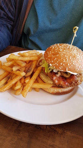 Naomi's Grill - Hospitality and gastronomy