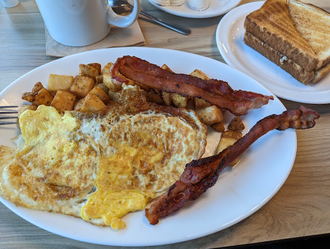 205 Scenic Dr S, Lethbridge, AB T1J 0B7