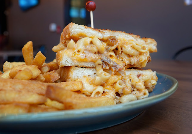 331 George St N, Peterborough, ON K9H 3P9