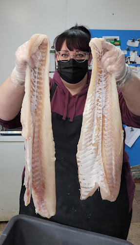 Opinii despre Taylor's Fish Fruit & Vegetable Market în Conception Bay South - Hospitality and gastronomy