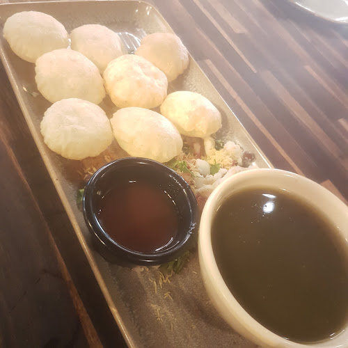 Opinii despre Brar's Trinity Common în Brampton - Hospitality and gastronomy