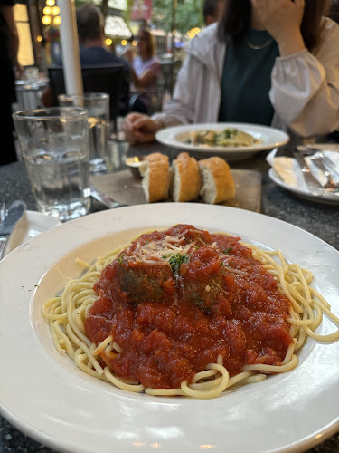 53 Water St, Vancouver, BC V6B 1A1