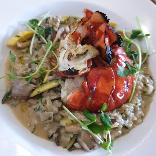 Comentarii opinii despre Tide and Vine Oyster House