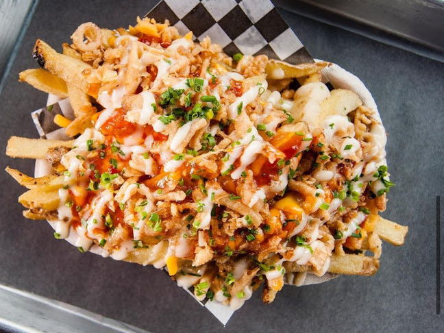 79 Kensington Ave, Toronto, ON M5T 2K2