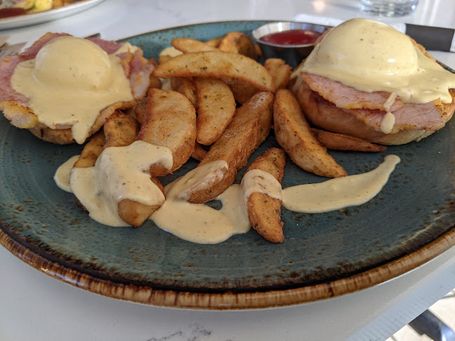 OEB Breakfast Co. - Hospitality and gastronomy