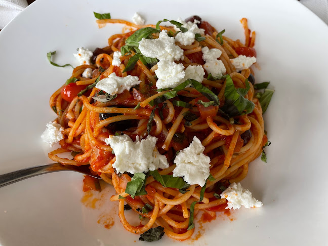 5785 Victoria Ave, Niagara Falls, ON L2G 3L6