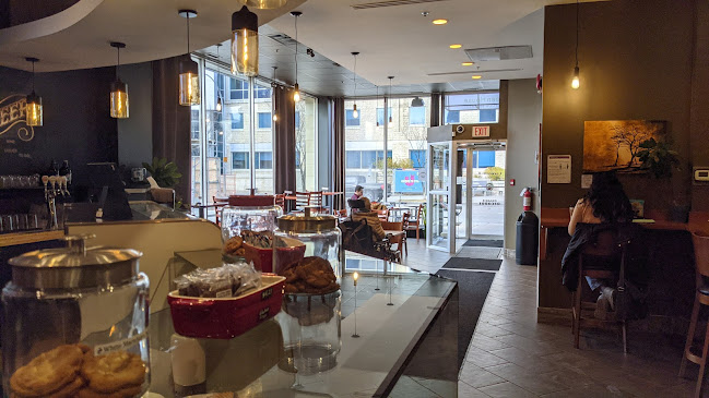 CornerHUB Cafe & Restaurant - Edmonton