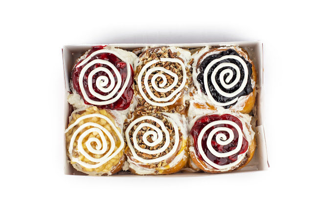 Comentarii opinii despre Cinnzeo Bakery Cafe