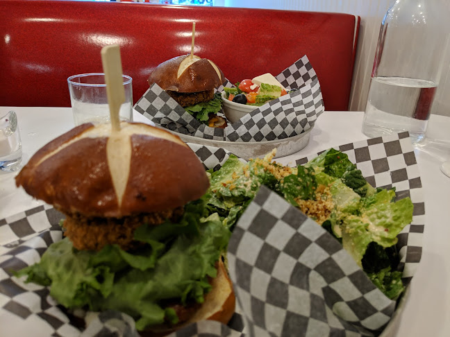 Comentarii opinii despre The Planet Diner