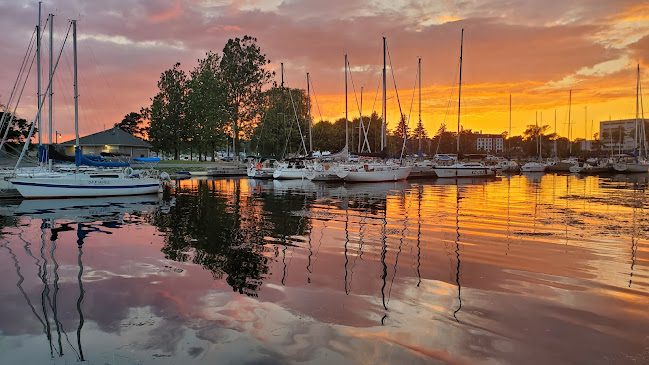 32 S Front St, Belleville, ON K8N 2Y3