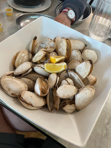 Carr's Oyster Bar - Hospitality and gastronomy