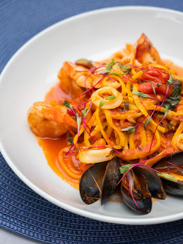 594 College St, Toronto, ON M6G 1B3