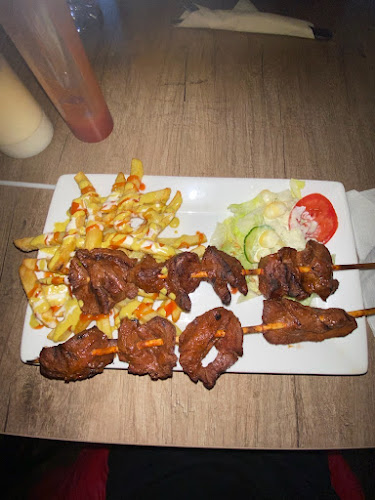 Opinii despre La Crema Peruvian Restaurant în Kitchener - Hospitality and gastronomy