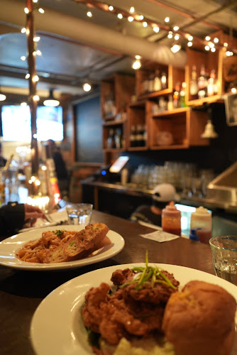 Comentarii opinii despre Chewies Oyster Bar Kitsilano