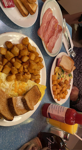 2-20 College St, Toronto, ON M5G 1K2