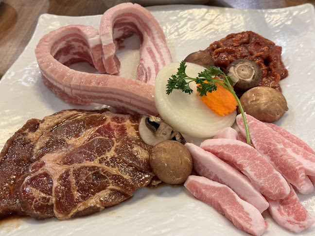 403 North Rd #301, Coquitlam, BC V3K 3V9