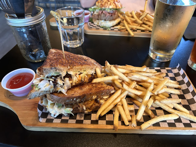 215 Winnipeg St, Penticton, BC V2A 5M2