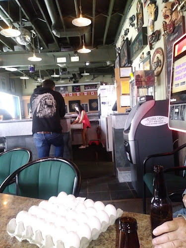 Opinii despre T B's Pub în Edmonton - Hospitality and gastronomy