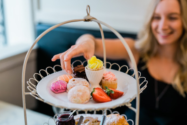 Tracycakes Bakery Cafe - Hospitality and gastronomy