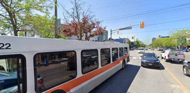 91 Lakeshore Rd E, Mississauga, ON L5G 2Y5