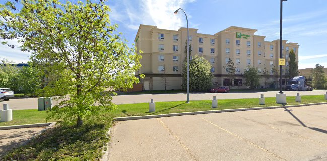 Ricky's All Day Grill - 170th Holiday Inn