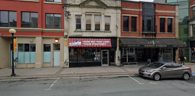 Opinii despre Smoke's Poutinerie St. John's în St. John's - Hospitality and gastronomy