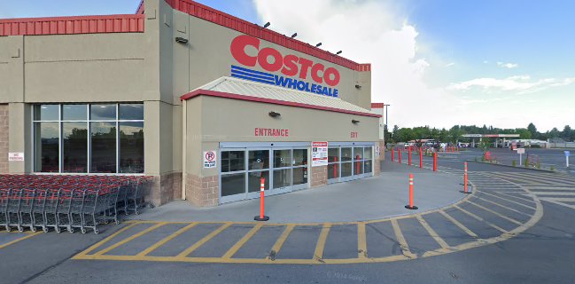 Costco Food Court - Hospitality and gastronomy