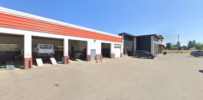 Opinii despre 10th on Central Liquor Store în Prince George - Hospitality and gastronomy