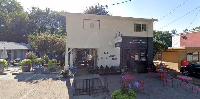 Just Baked : naramata street coffee