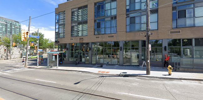 Bom Dia Café & Bakery - Queen